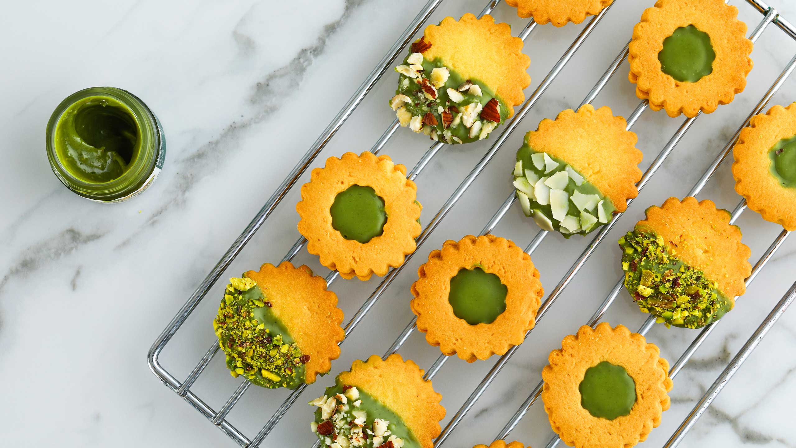 pistachio-cookies-filling-home-page
